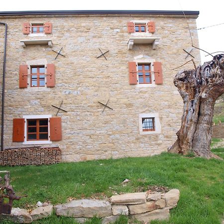 Al Merlo Olivo, Rural Istrian House Buje Bagian luar foto
